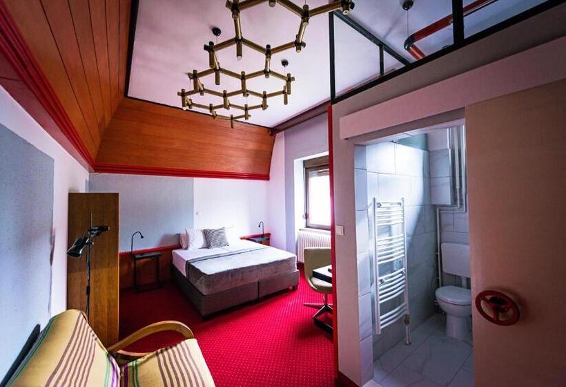 اتاق سوپریور با چشم‌انداز باغ, Pb Urban Garden Stay With Secured Parking