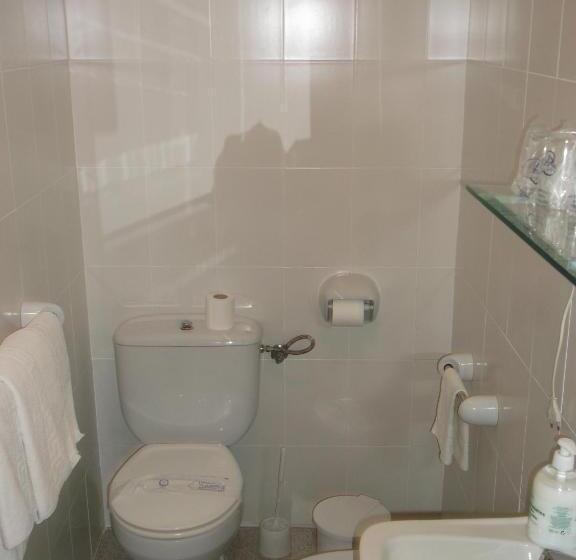 Номер Стандарт Трехместный, Hostal San Francisco