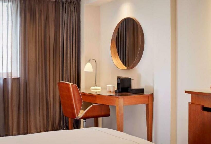 Номер Superior, Park Plaza Victoria London
