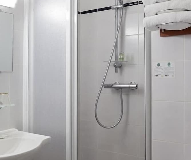 Номер Стандарт, Sky Hotel Goussainville Charles De Gaulle