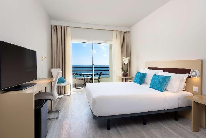 اتاق استاندارد با چشم‌انداز دریا, Tryp by Wyndham Lisboa Caparica Mar