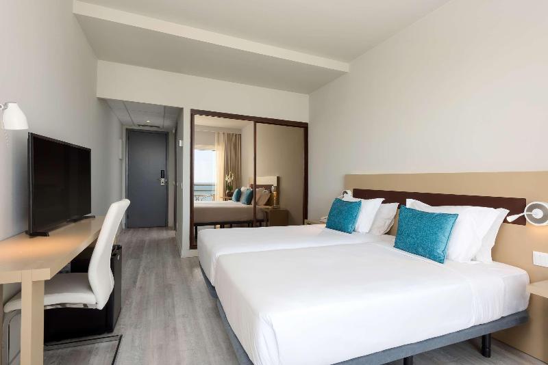 اتاق استاندارد با چشم‌انداز دریا, Tryp by Wyndham Lisboa Caparica Mar
