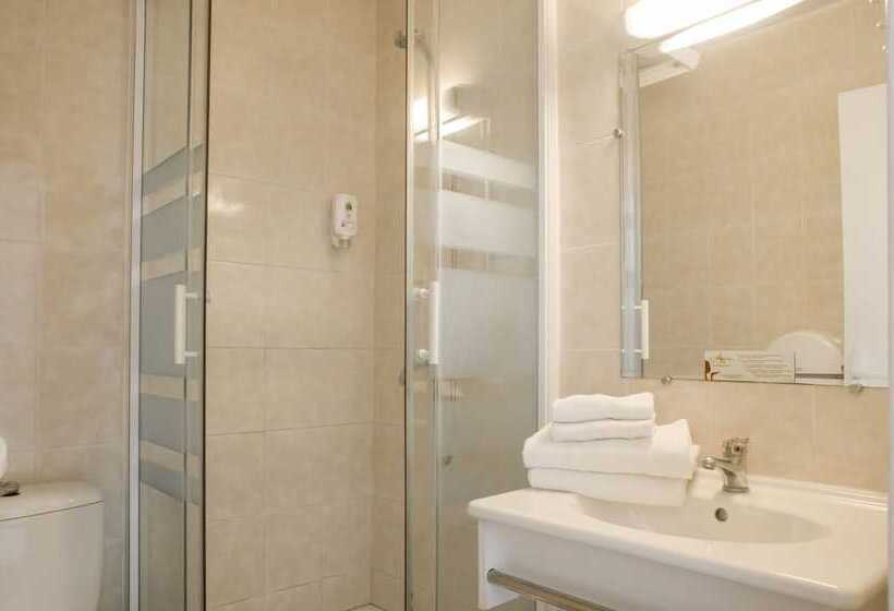 Номер Стандарт Трехместный, Citotel Hôtel Cesar