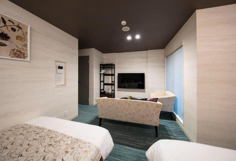 豪华三人间, Grand Base Takamatsu