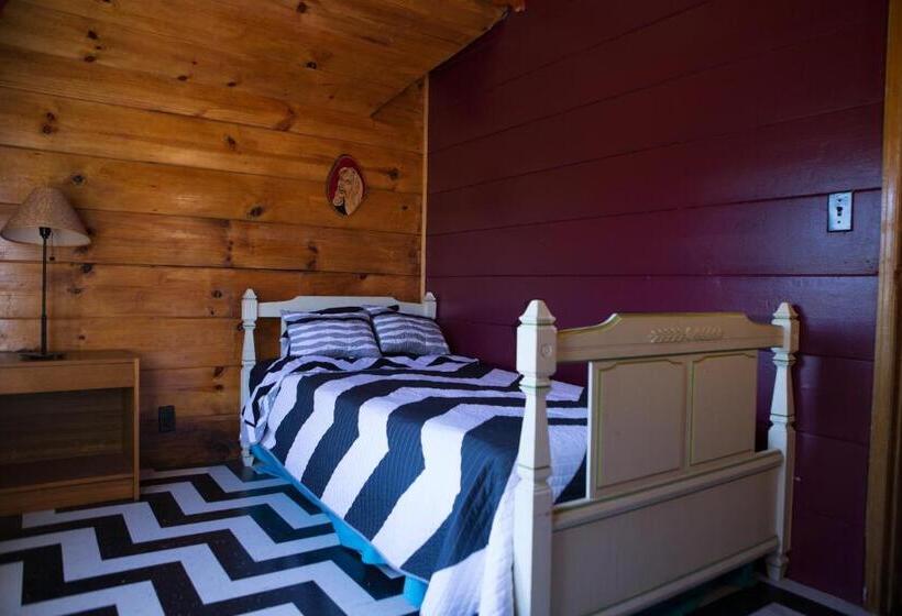 Апартаменты 3 Спальни, Hicksville Pines Chalets & Motel