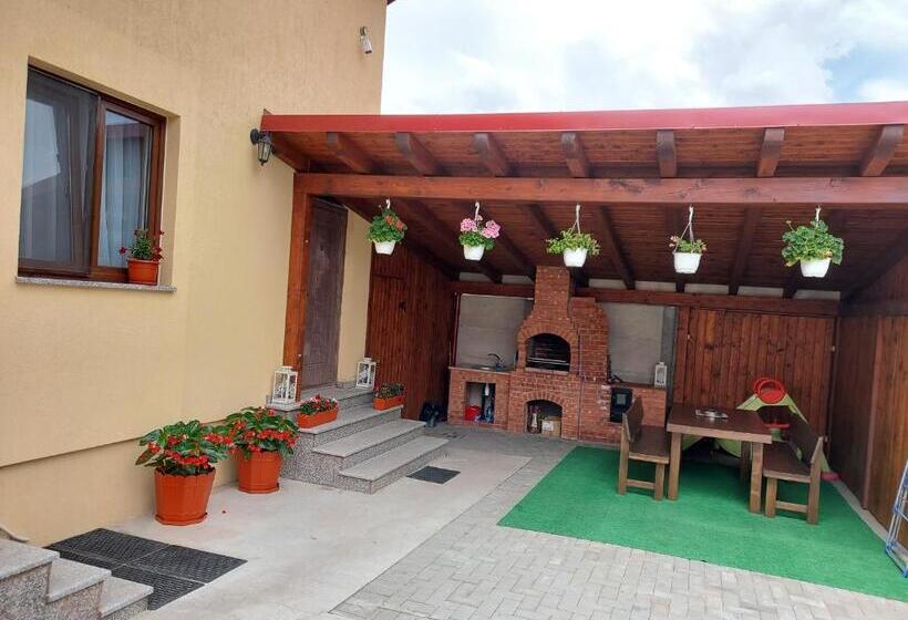 سوئیت 2 خوابه, Casa Montis