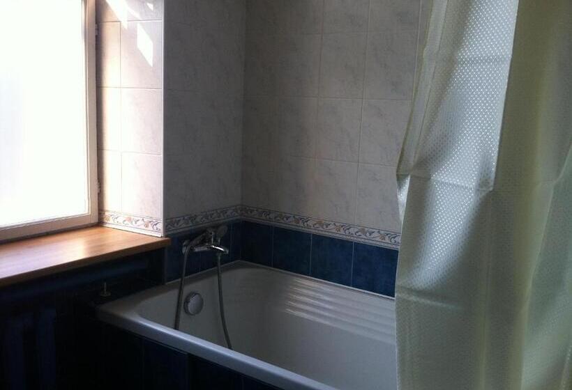 Cama em Quarto Compartilhado, хостел тихий дворик