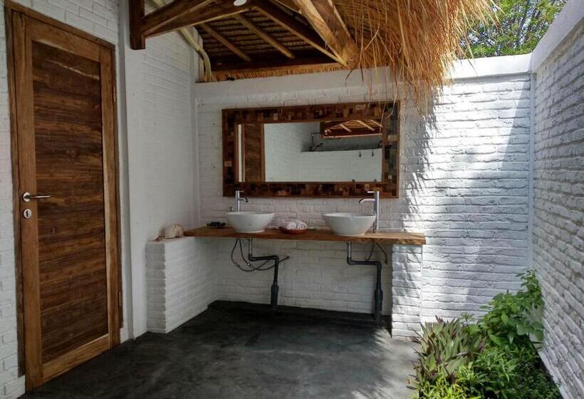 オーシャンビューのスタンダードバンガロー, Amrita Maumere Resort