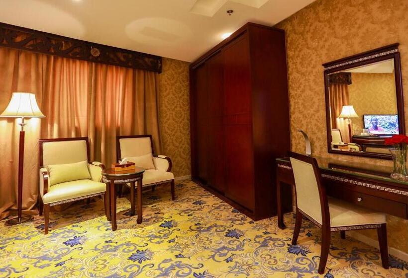 Королевский Люкс, Hala Inn Arar