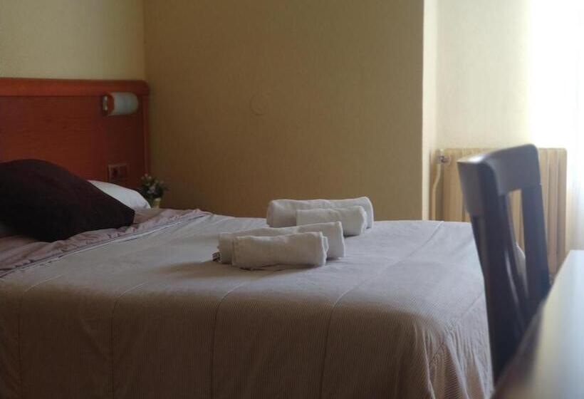 标准单人间, Hostal Restaurante Iruñako