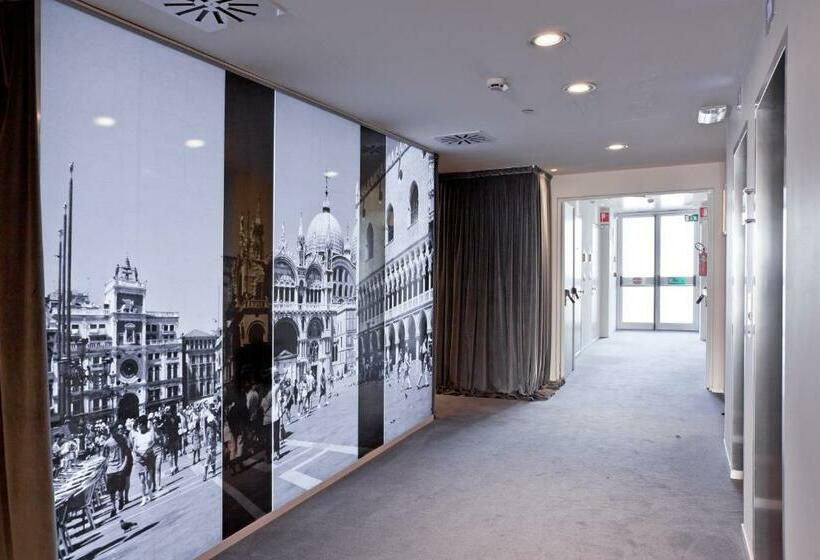 Трежместный Номер Economy, Antony Hotel   Venice Airport