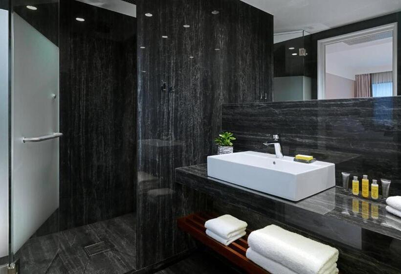 스위트 킹사이즈 침대, Athens Marriott