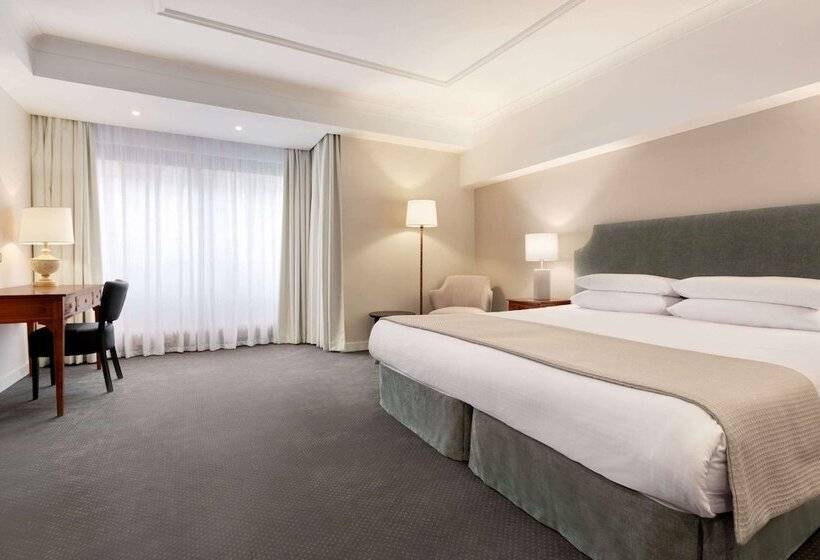 Номер Executive, Avenue Louise Brussels Trademark Collection By Wyndham