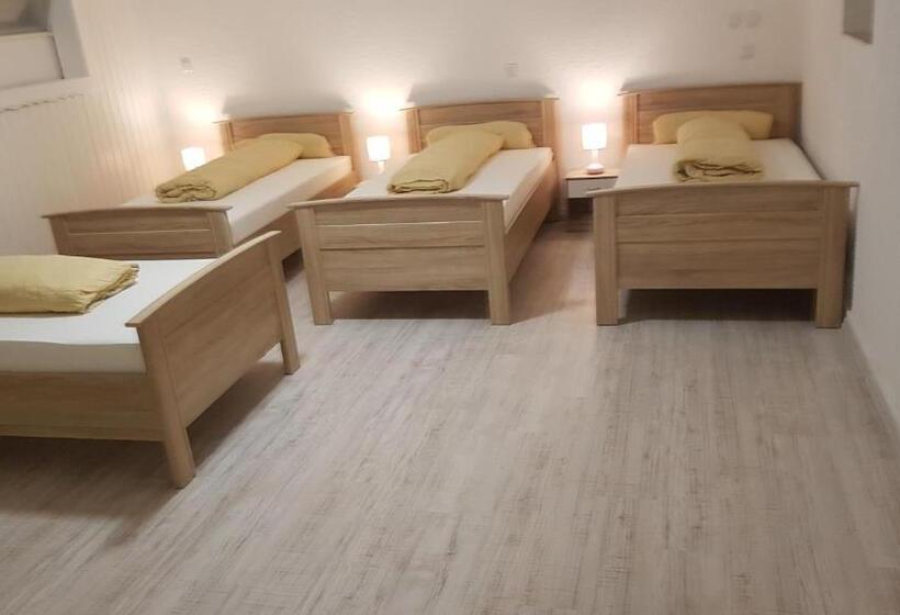 آپارتمان 2 خوابه, Air Rooms