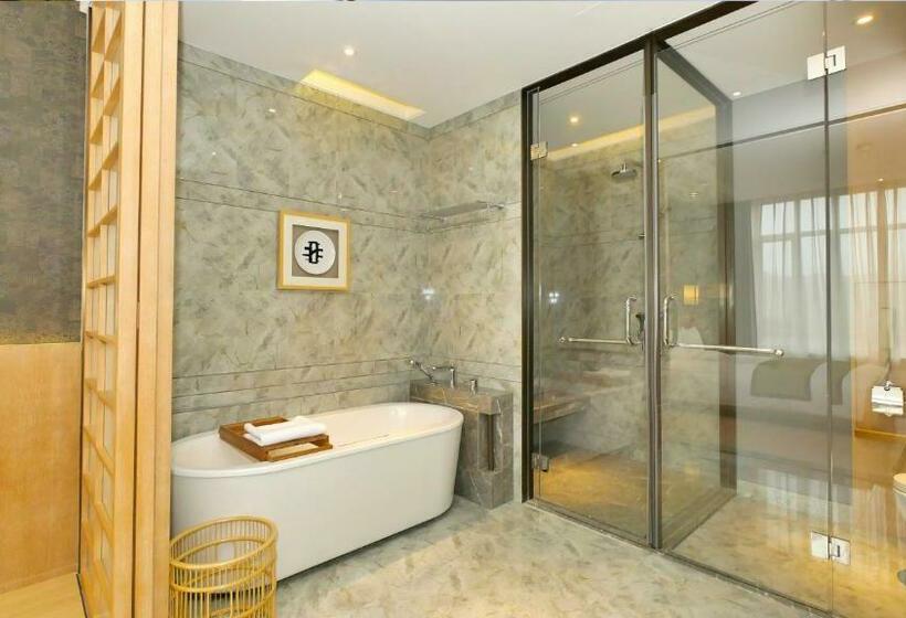 جناح, Holiday Inn Dalian Hot Spring, An Ihg