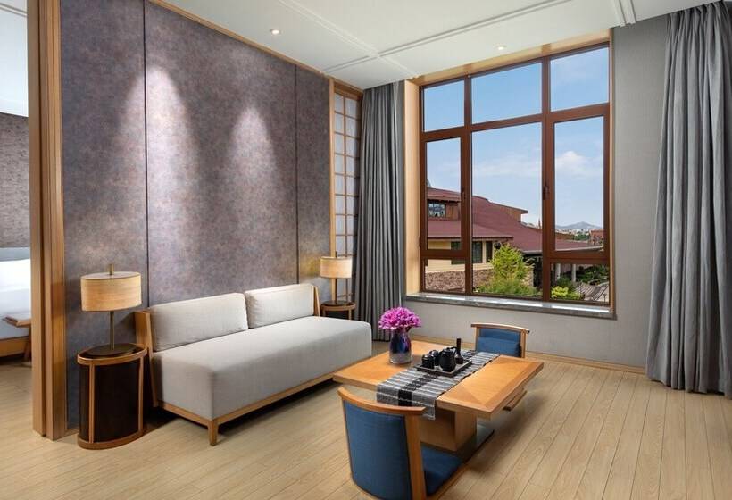 جناح, Holiday Inn Dalian Hot Spring, An Ihg