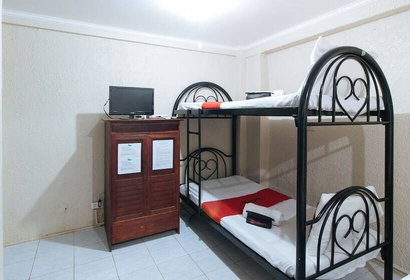 패밀리 룸, Reddoorz Plus At Lagoon Resort Zambales