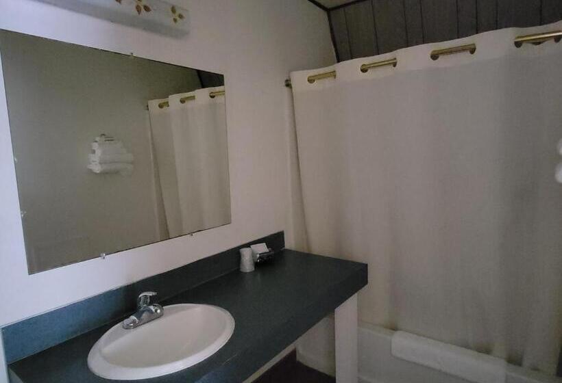 Номер Deluxe, The Ranch Motel