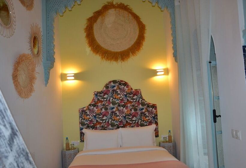家庭间, Riad Louane