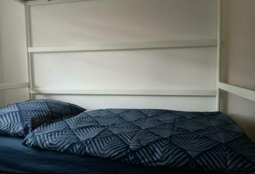 Quarto Triplo Economy, Apartmany Jan Becher
