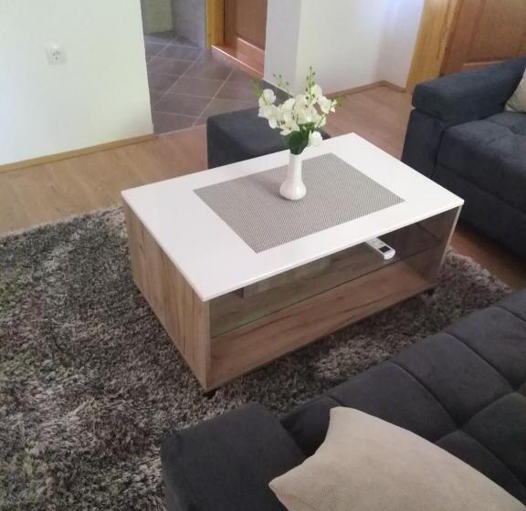 Suite with Terrace, Apartman Miloš