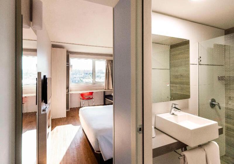 Номер Стандарт, Ibis Montevideo Rambla