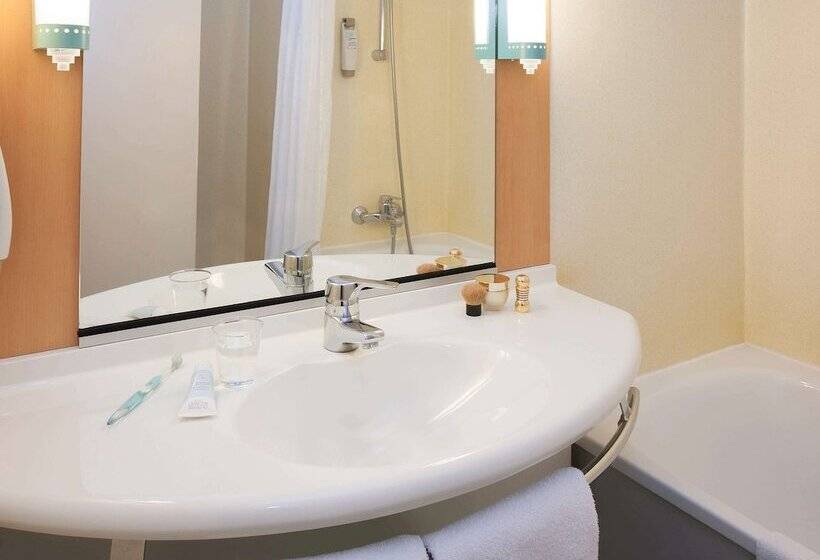 Номер Стандарт, Ibis Paris Pantin Eglise