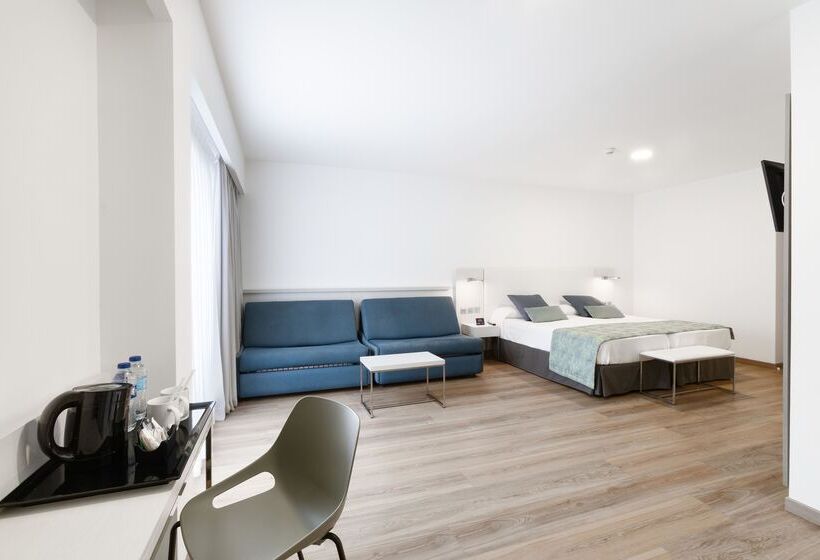 Семейный Номер, Alexandre Hotel Troya
