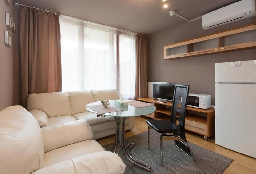 デラックススタジオ, Anva House