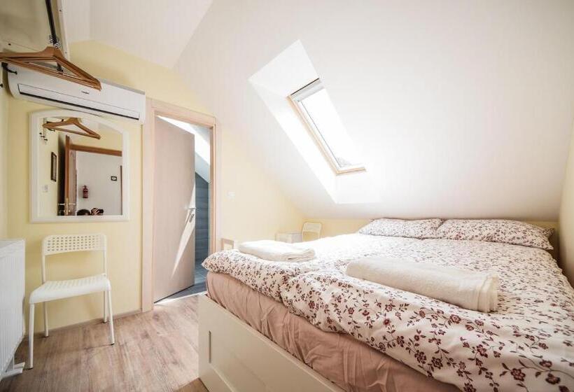 اتاق پنت هاوس, Apartments Maria