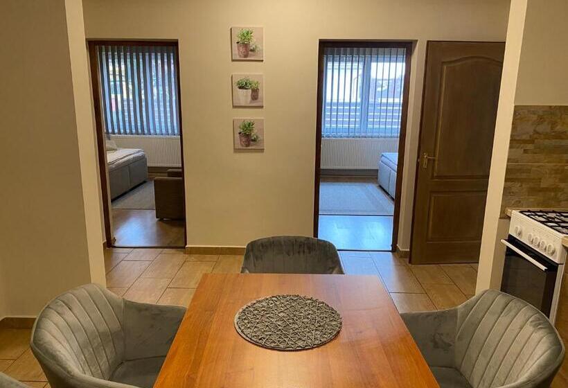 带2个卧室的公寓, Riviéra Apartmanok