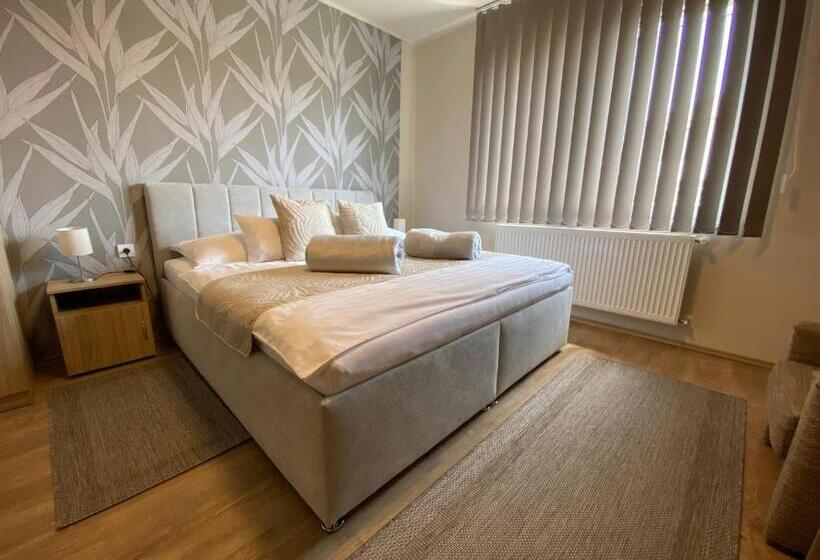带2个卧室的公寓, Riviéra Apartmanok