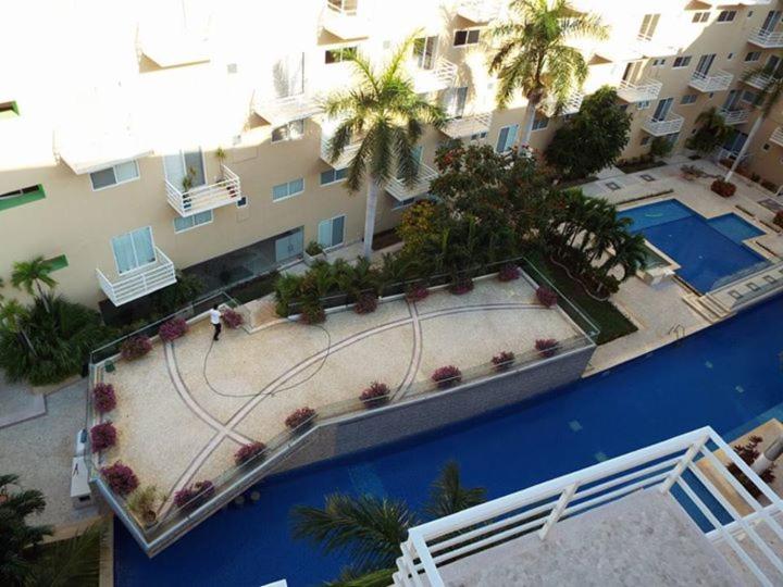 스탠다드 스튜디오, Puerta Diamante Acapulco