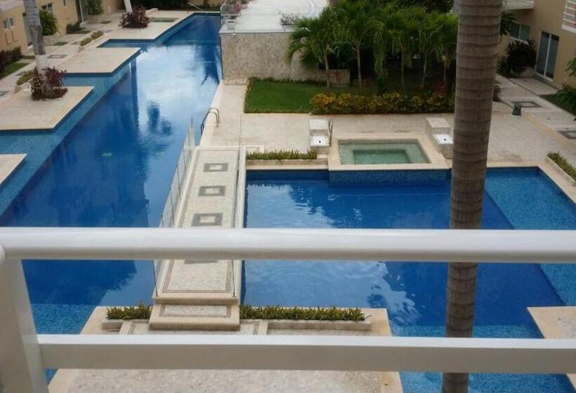스탠다드 스튜디오, Puerta Diamante Acapulco