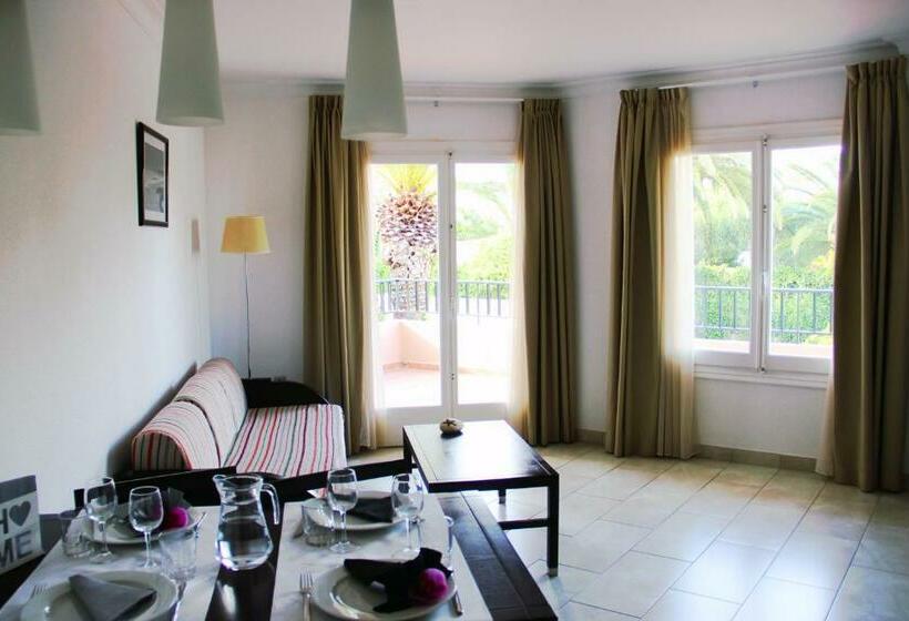 Апартаменты 1 Спальня, Apartamentos Royal Life