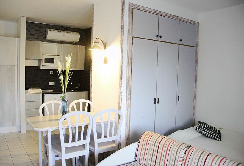 Апартаменты 1 Спальня, Apartamentos Royal Life
