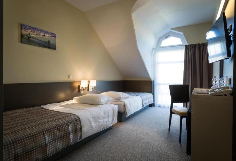 스탠다드 룸, Corvin Hotel Budapest Corvin Wing