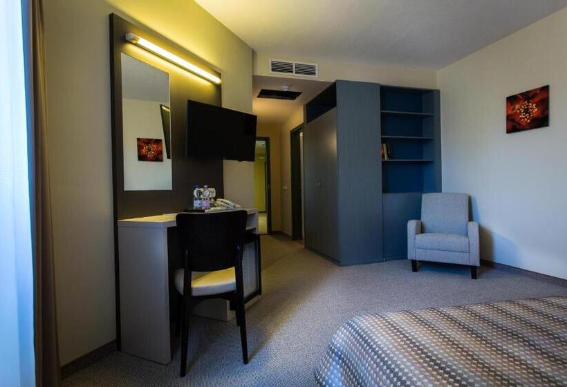 اتاق استاندارد, Corvin Hotel Budapest Corvin Wing