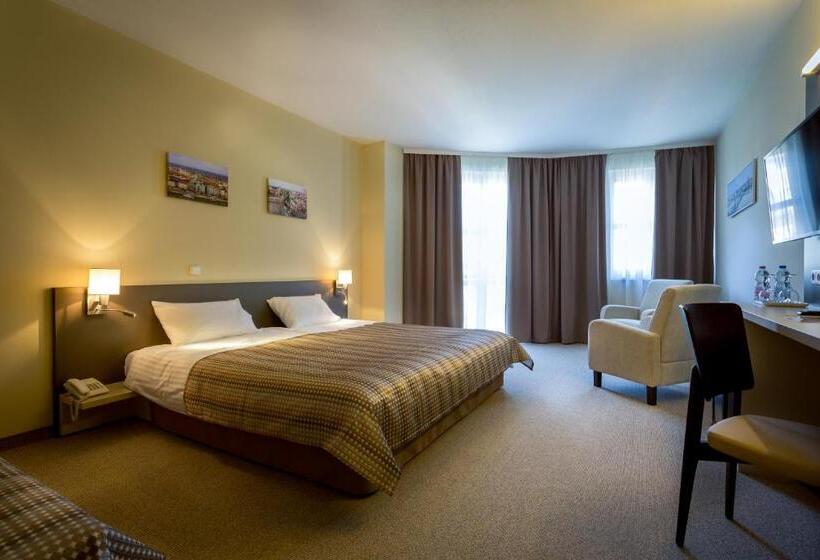 اتاق سوپریور, Corvin Hotel Budapest Corvin Wing