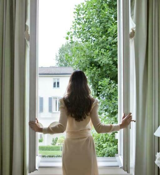 سوئیت جونیور با چشم‌انداز باغ, Four Seasons Hotel Milano