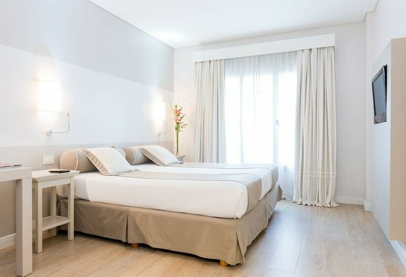 标准工作室, Loi Suites Recoleta