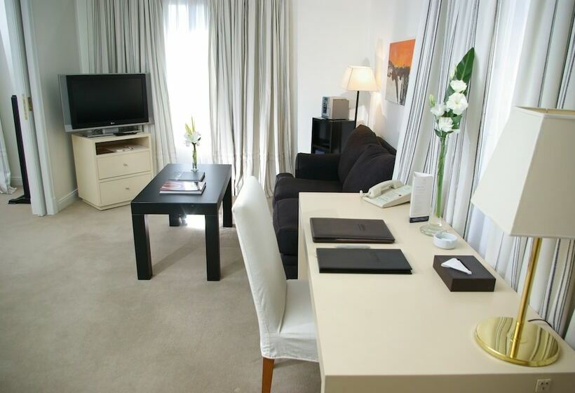 行政套房, Loi Suites Recoleta
