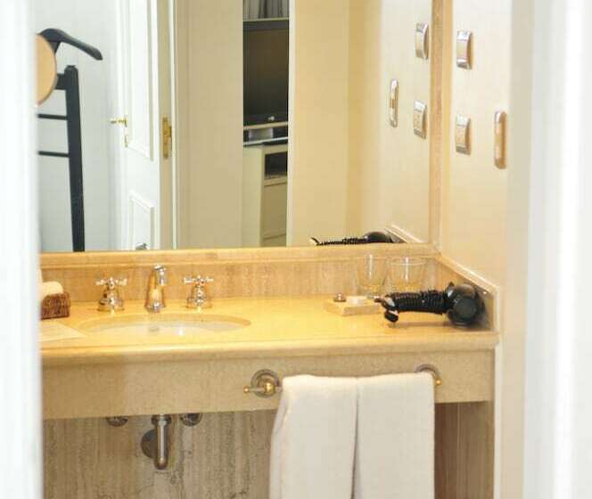 行政套房, Loi Suites Recoleta
