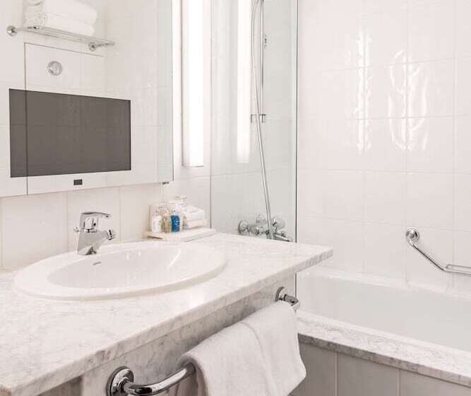Номер бизнес-класса, Radisson Blu Plaza Hotel, Helsinki