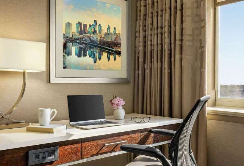 Chambre Deluxe King Size, The Sam Houston  Curio Collection By Hilton