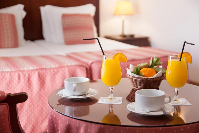 Номер Стандарт, Turim Club Azeitao