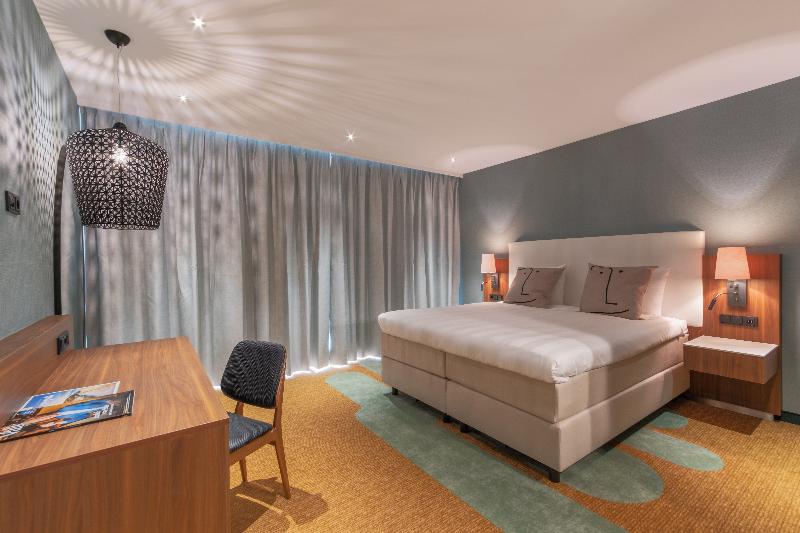 Номер Deluxe, Van Der Valk Hotel Schiphol