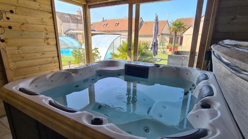 Дом 2 Спальни, Gîte Atypique 2 à 8 Personnes Avec Piscine Jacuzzi Proche Châteaux De La Loire