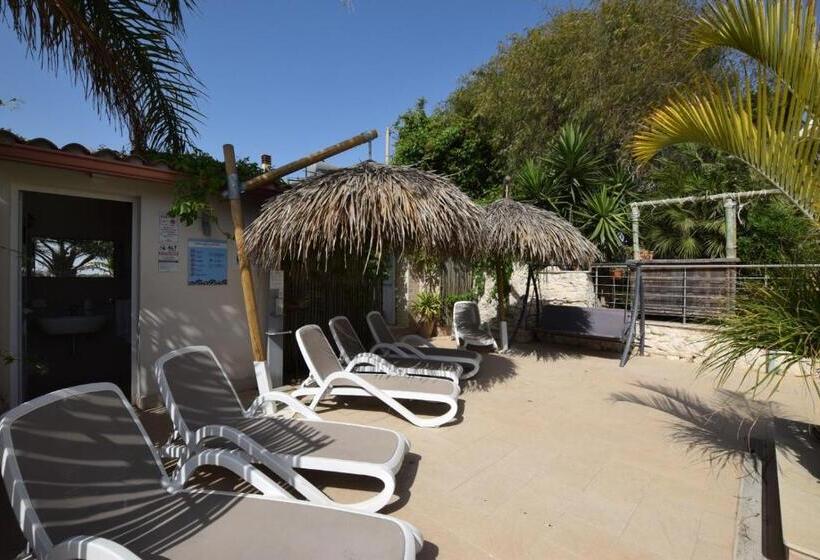 اتاق لوکس, Saija Resort