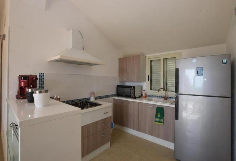 سوییت جونیور با چشم‌انداز دریا, Saija Resort
